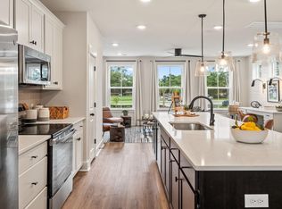 4633 Forrest Hills Dr #103, North Charleston, SC 29405