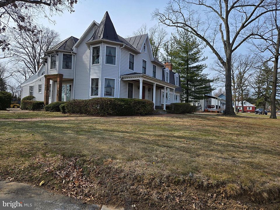 1st image of 806 Park Ave