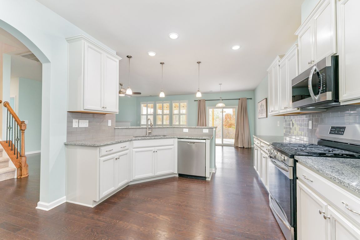 next background image