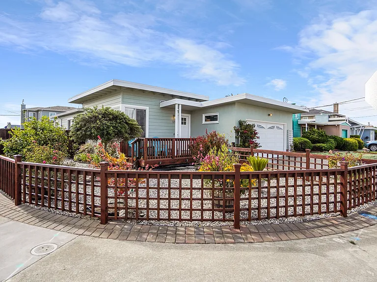 101 Manzanita Ave — Photo 4