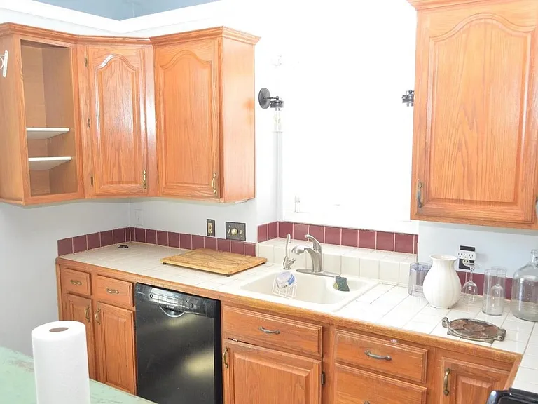 1536 Mineral Spring Rd — Photo 12