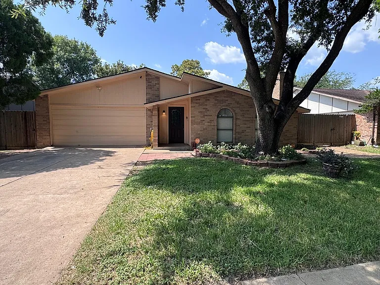 15602 Camino Del Sol Dr — Photo 3