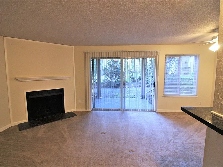 Willow Creek Apartments — Photo 58