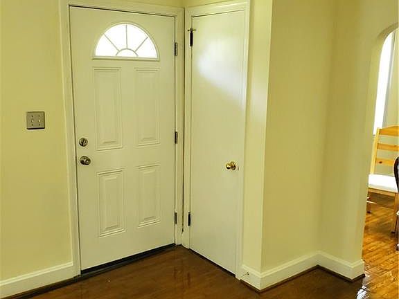 3rd image of 2242 Jamestown Dr
