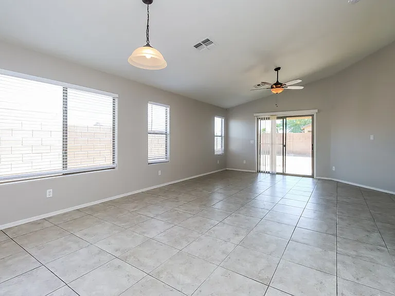 383 W Welsh Black Cir — Photo 3