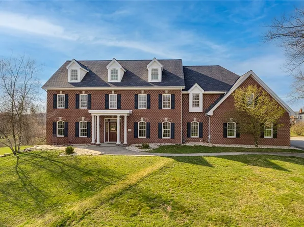 112 Windwood Heights Dr, Cranberry Township, PA 16066