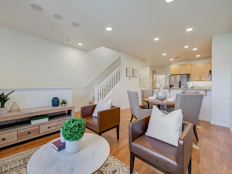 1807 Trailside Cir — Photo 3