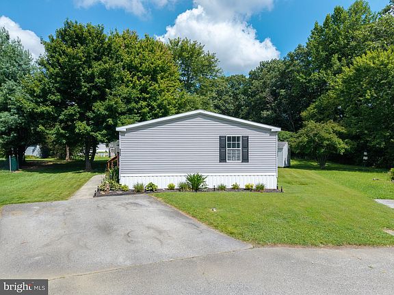 5th image of 923 Holly Ct #A923