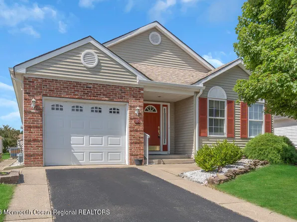 15 Cardigan Drive, Toms River, NJ 08757