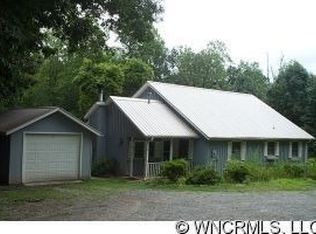 1527 Bill Collins Rd, Columbus, NC 28722