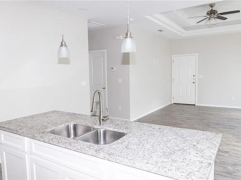5808 Sandpiper Ave — Photo 7