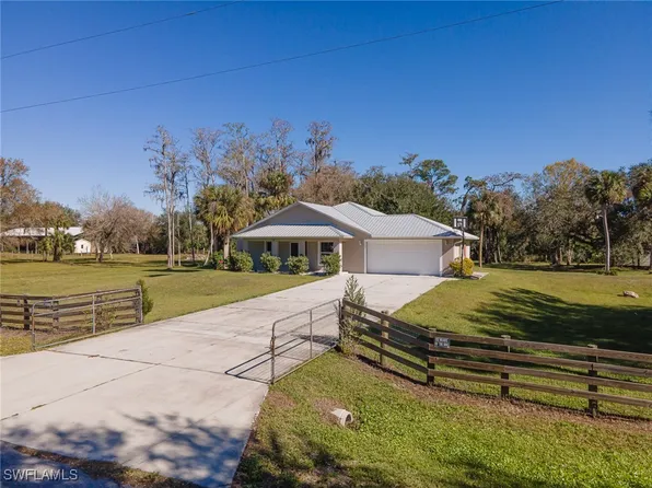 2245 Scott Rd, Labelle, FL 33935