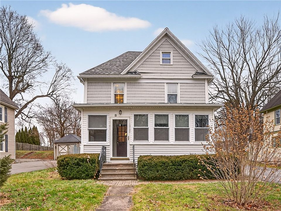1st image of 10 Hebron Ave