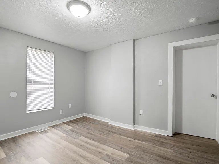 3024 E 7th Ave — Photo 2