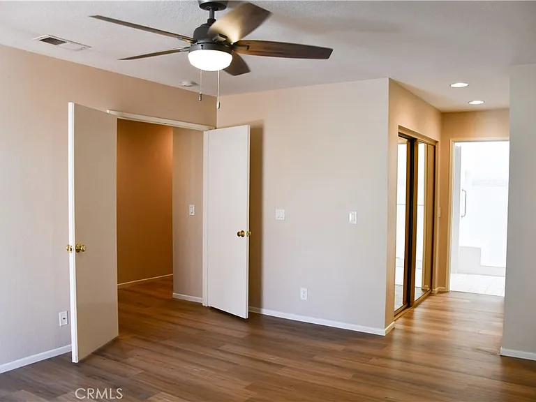 2337 E Skyline Dr — Photo 48