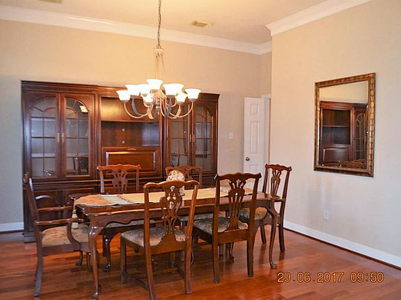 3rd image of 4527 Sterling Wood Way