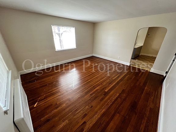 3rd image of 711 W 1st St #A