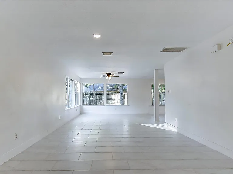 21892 Silver Oak Ct — Photo 7