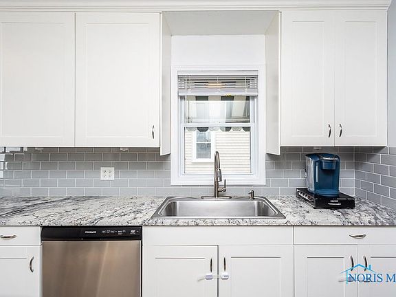 5th image of 7057 Convent Blvd