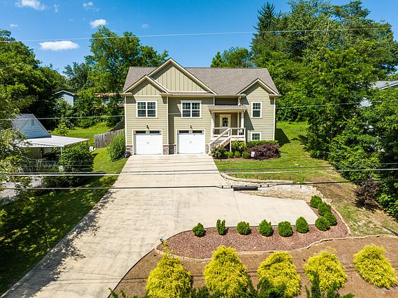 2nd image of 753 Emory Dr