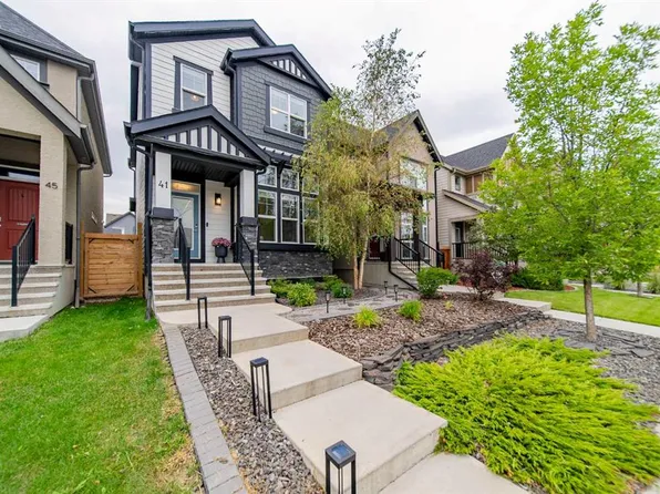 41 N Masters Cres SE, Calgary, AB T3M 2H1