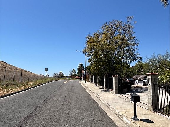 3rd image of 0 Bolton Ave