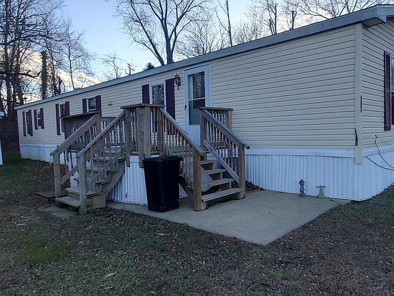 2nd image of 123 Wood Rd