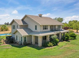 17650 E Collier Rd, Acampo, CA 95220