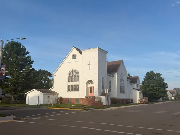 804 Elm St, Calumet, MI 49913