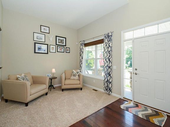 5th image of 3174 Oak View Dr