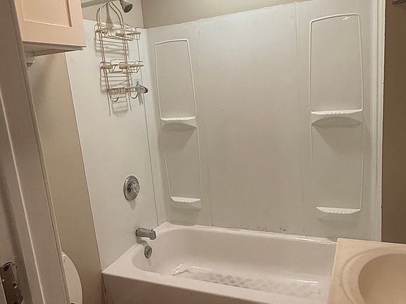 5th image of 376-78 N Clinton Ave APT 1