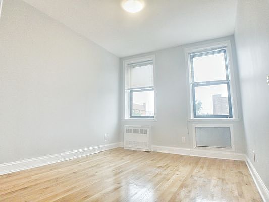 5th image of 25-98 46th St #2M