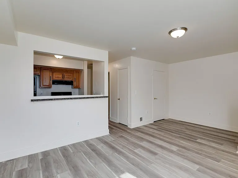 4007-4011 Aspen St — Photo 7