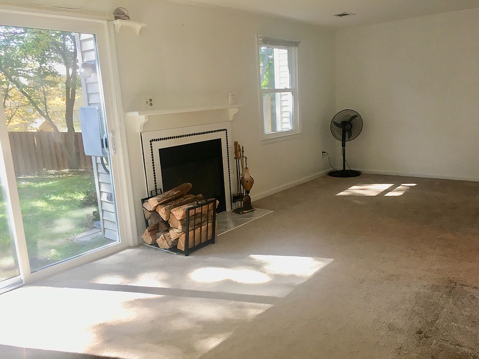 2nd image of 112 Sharpstead Ln