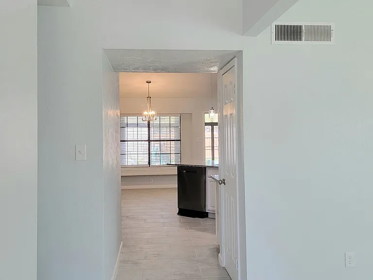 7105 Wills Dr — Photo 4