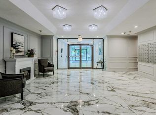 237 King St W #608, Cambridge, ON N3H5L2