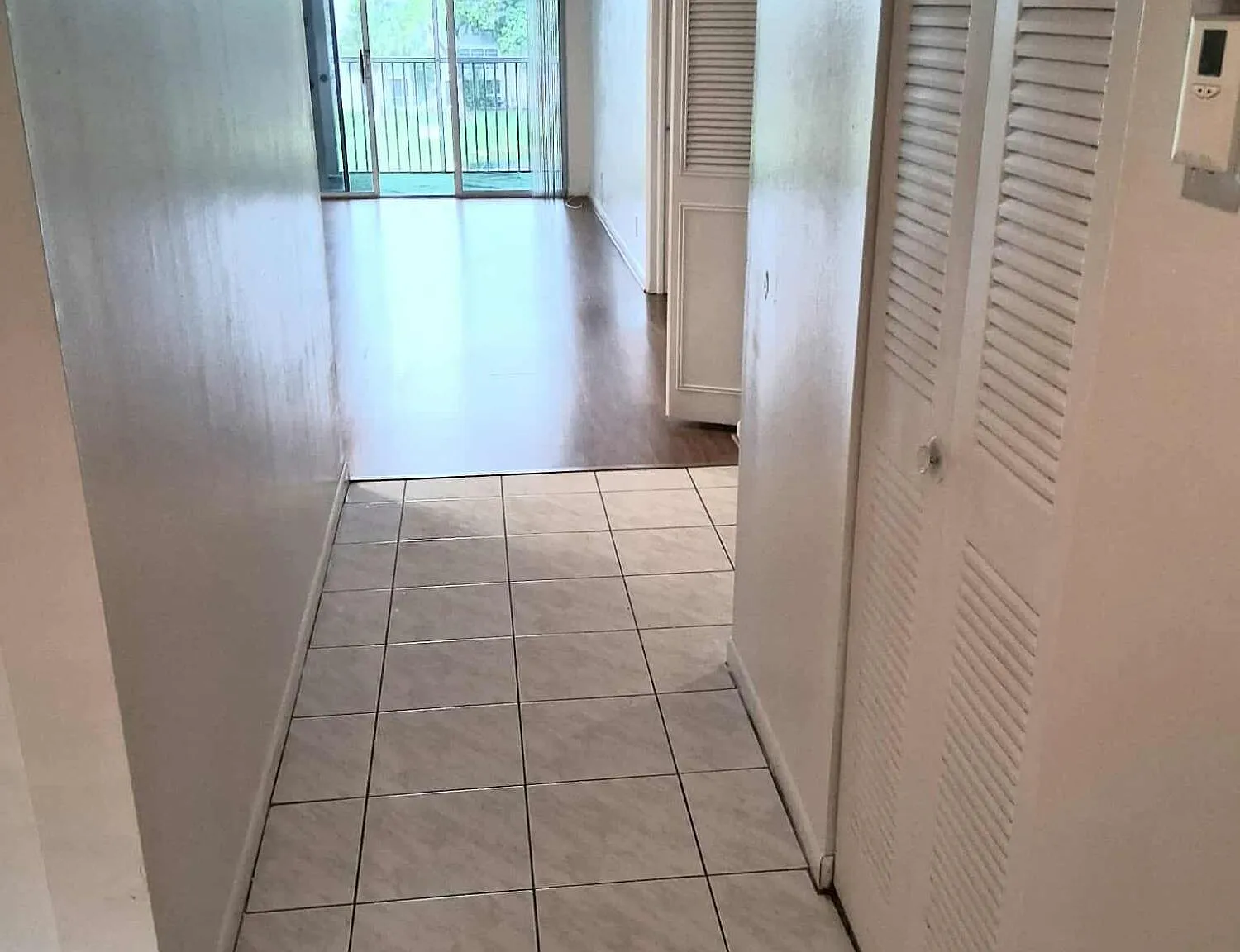 2 bed, 2.0 bath, 1002 sqft, $1,900 — Photo 3