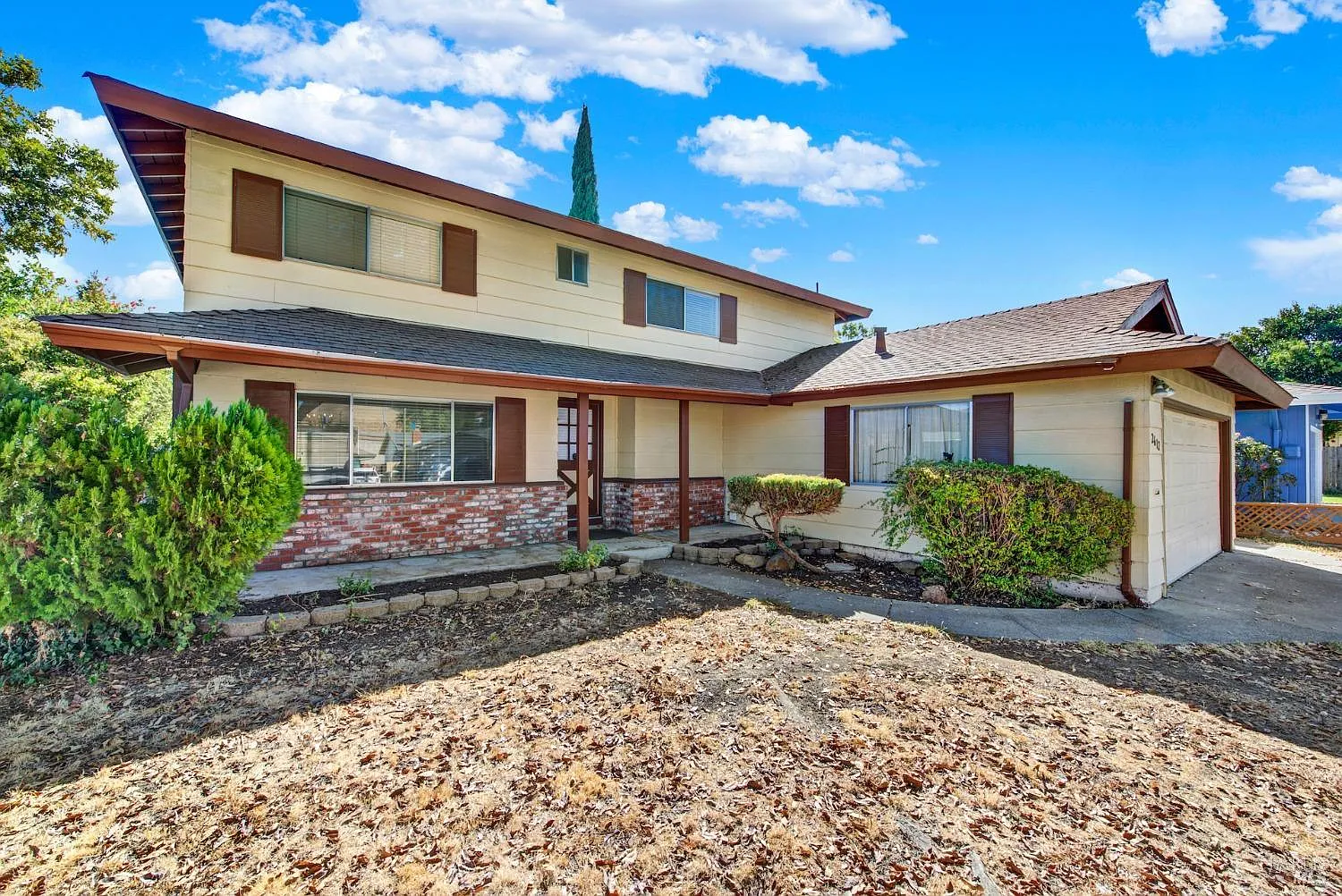 2612 Carnation Drive photo 1