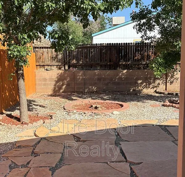 2125 Sierra Ln NE — Photo 33