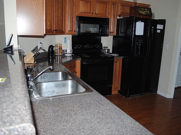 Kitchen-fridge stays!