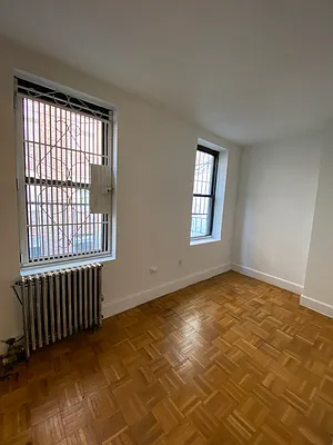 Rented by Peter R. Hungerford, LREB | media 28