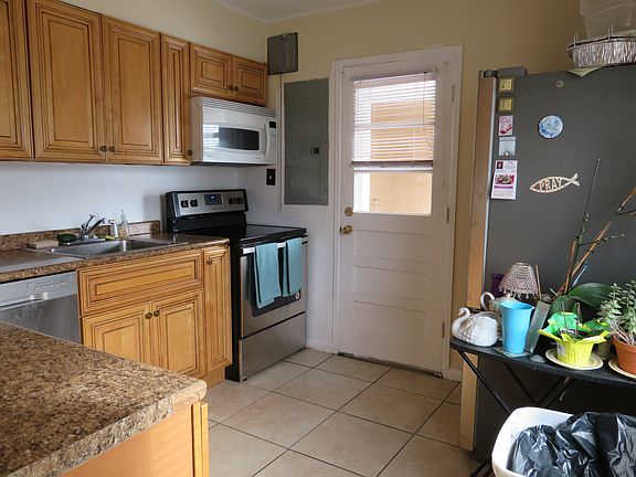 2nd image of 75 Balsam Ln