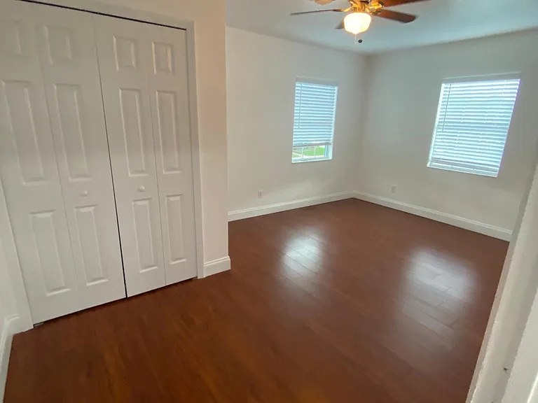 123 E Harding St — Photo 4
