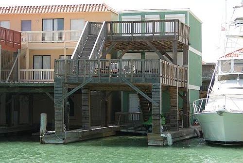 1st image of 19 Windward Dr