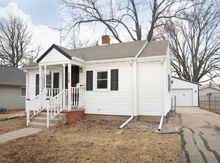 312 Grandview Ave, Menasha, WI 54952