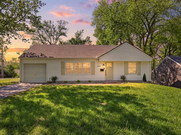 7657 High Dr, Prairie Village, KS 66208