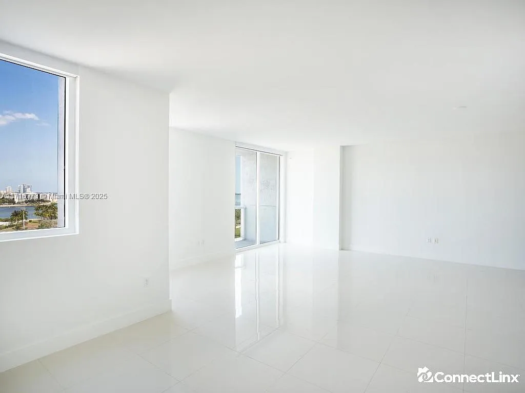2 bed, 2.0 bath, $4,550 — Photo 3