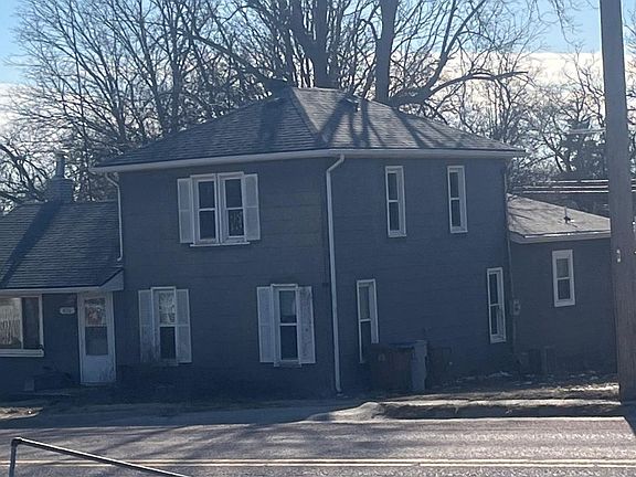 3rd image of 455 Monroe St
