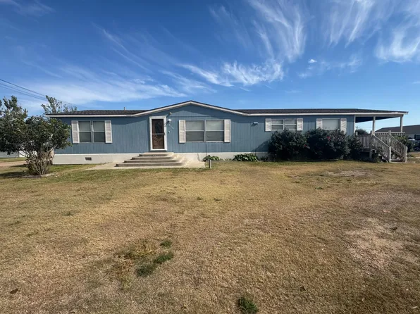 306 S Lincoln St, Hugoton, KS 67951