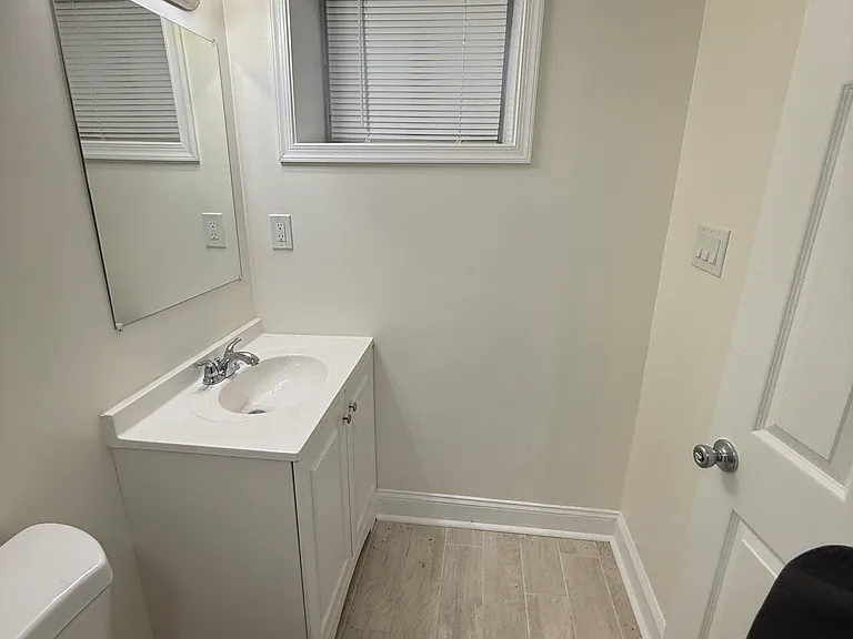 2720 E Biddle St — Photo 21